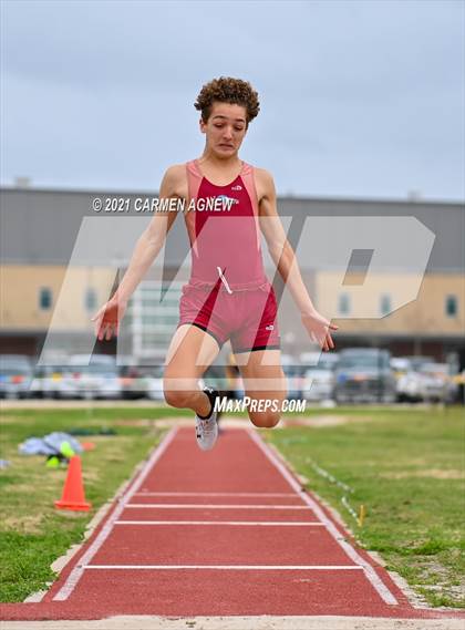 Thumbnail 2 in Bridgeland High School Invitational photogallery.