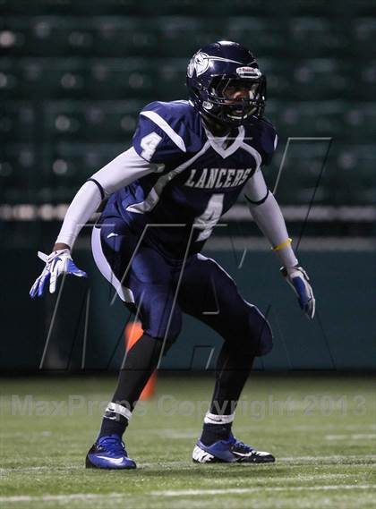 Thumbnail 3 in Eastridge vs. Victor (Section 5 Class A Final) photogallery.