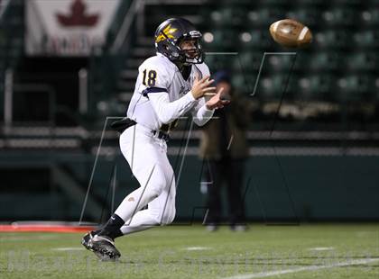 Thumbnail 3 in Eastridge vs. Victor (Section 5 Class A Final) photogallery.