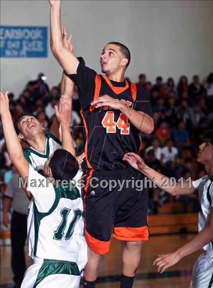 Thumbnail 1 in La Porte vs. Pasadena (McDonald's Texas Invitational) photogallery.