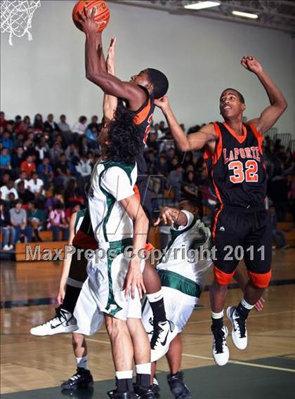 Thumbnail 2 in La Porte vs. Pasadena (McDonald's Texas Invitational) photogallery.