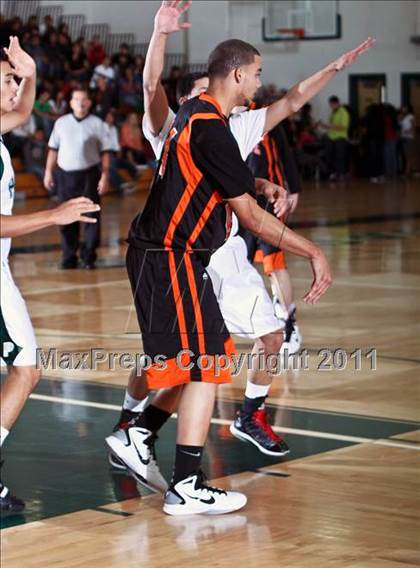 Thumbnail 1 in La Porte vs. Pasadena (McDonald's Texas Invitational) photogallery.