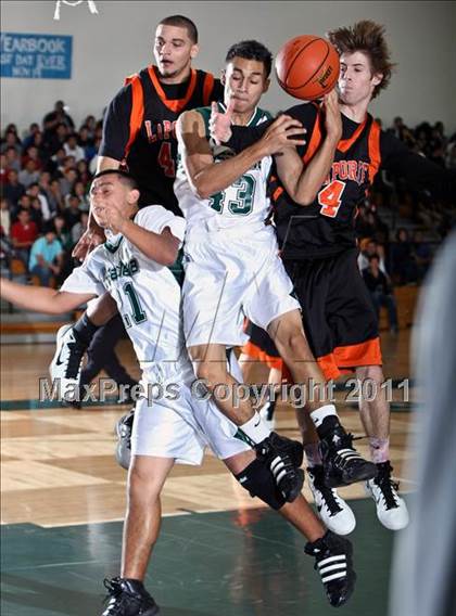 Thumbnail 2 in La Porte vs. Pasadena (McDonald's Texas Invitational) photogallery.