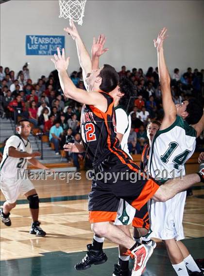 Thumbnail 1 in La Porte vs. Pasadena (McDonald's Texas Invitational) photogallery.