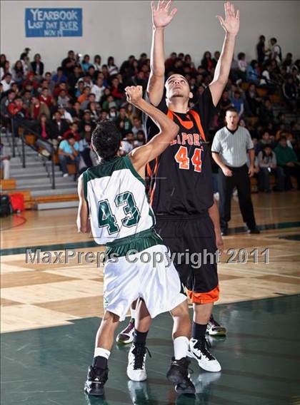 Thumbnail 1 in La Porte vs. Pasadena (McDonald's Texas Invitational) photogallery.