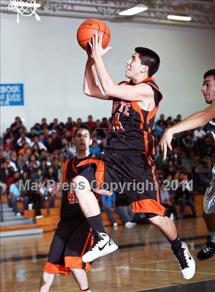 Thumbnail 3 in La Porte vs. Pasadena (McDonald's Texas Invitational) photogallery.