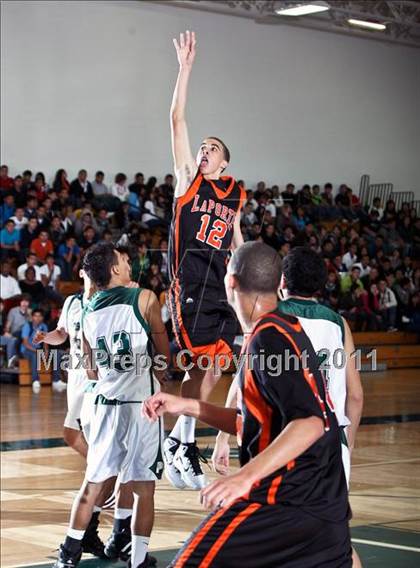 Thumbnail 2 in La Porte vs. Pasadena (McDonald's Texas Invitational) photogallery.