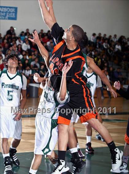 Thumbnail 2 in La Porte vs. Pasadena (McDonald's Texas Invitational) photogallery.