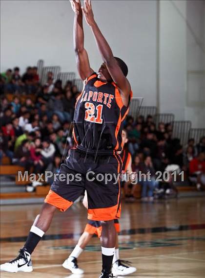 Thumbnail 1 in La Porte vs. Pasadena (McDonald's Texas Invitational) photogallery.