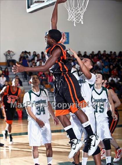 Thumbnail 3 in La Porte vs. Pasadena (McDonald's Texas Invitational) photogallery.