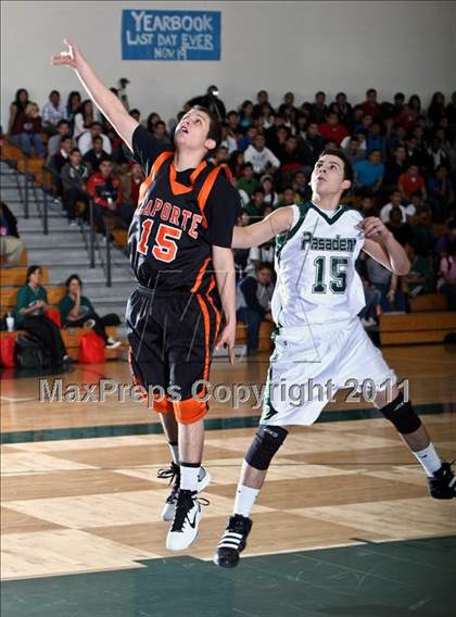 Thumbnail 1 in La Porte vs. Pasadena (McDonald's Texas Invitational) photogallery.