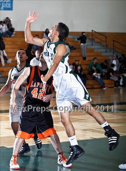 Thumbnail 2 in La Porte vs. Pasadena (McDonald's Texas Invitational) photogallery.