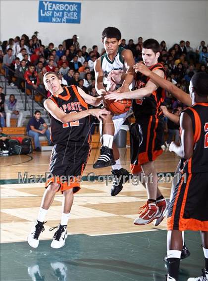 Thumbnail 2 in La Porte vs. Pasadena (McDonald's Texas Invitational) photogallery.