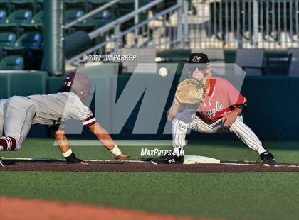 Thumbnail 2 in Argyle vs. Sinton (UIL 4A Baseball Final) photogallery.