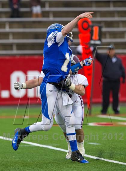 Thumbnail 3 in Riverhead vs. Garden City (Long Island D2 Final) photogallery.