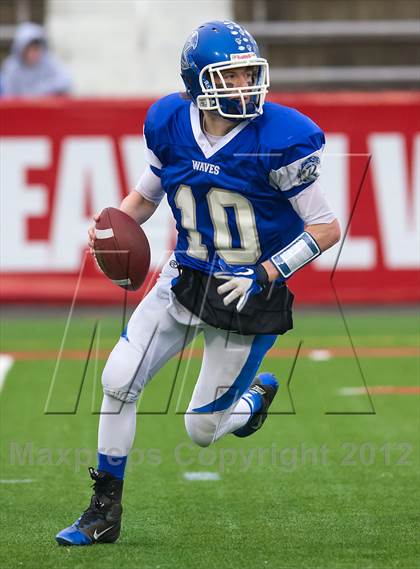 Thumbnail 1 in Riverhead vs. Garden City (Long Island D2 Final) photogallery.