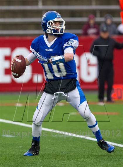 Thumbnail 1 in Riverhead vs. Garden City (Long Island D2 Final) photogallery.