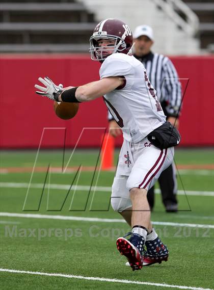 Thumbnail 3 in Riverhead vs. Garden City (Long Island D2 Final) photogallery.