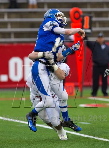 Thumbnail 2 in Riverhead vs. Garden City (Long Island D2 Final) photogallery.