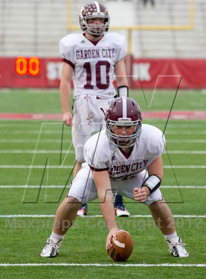 Thumbnail 1 in Riverhead vs. Garden City (Long Island D2 Final) photogallery.