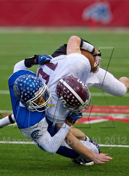 Thumbnail 1 in Riverhead vs. Garden City (Long Island D2 Final) photogallery.