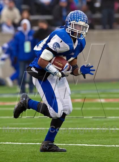 Thumbnail 3 in Riverhead vs. Garden City (Long Island D2 Final) photogallery.