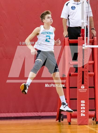 Thumbnail 3 in Grassfield vs. Hickory photogallery.