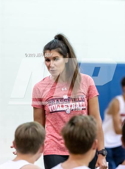 Thumbnail 2 in Grassfield vs. Hickory photogallery.