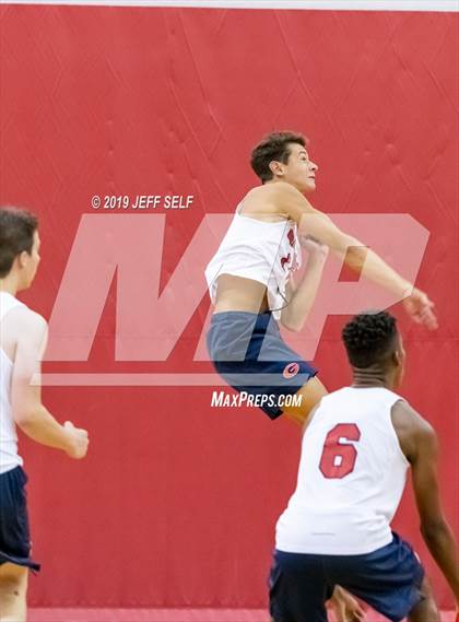 Thumbnail 2 in Grassfield vs. Hickory photogallery.