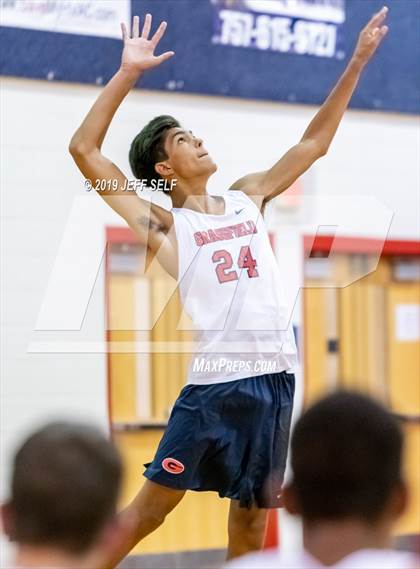 Thumbnail 3 in Grassfield vs. Hickory photogallery.