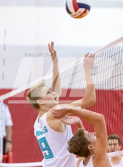 Thumbnail 2 in Grassfield vs. Hickory photogallery.