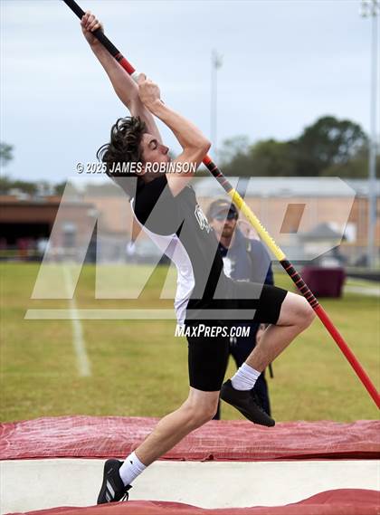Thumbnail 1 in Lewis James Invitational (Pole Vault) photogallery.