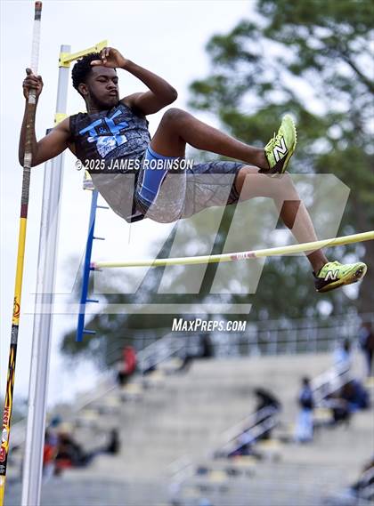 Thumbnail 1 in Lewis James Invitational (Pole Vault) photogallery.