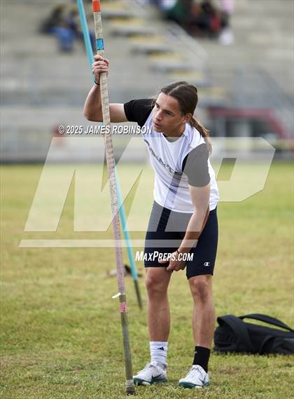 Thumbnail 1 in Lewis James Invitational (Pole Vault) photogallery.