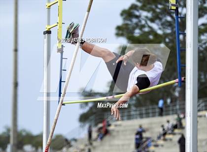 Thumbnail 1 in Lewis James Invitational (Pole Vault) photogallery.