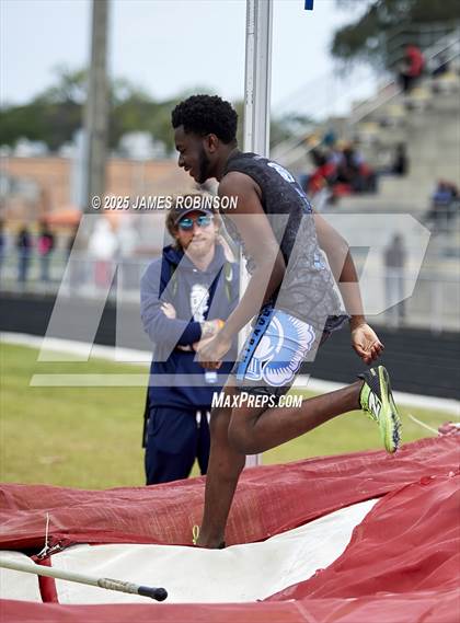 Thumbnail 3 in Lewis James Invitational (Pole Vault) photogallery.