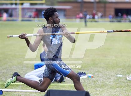 Thumbnail 3 in Lewis James Invitational (Pole Vault) photogallery.