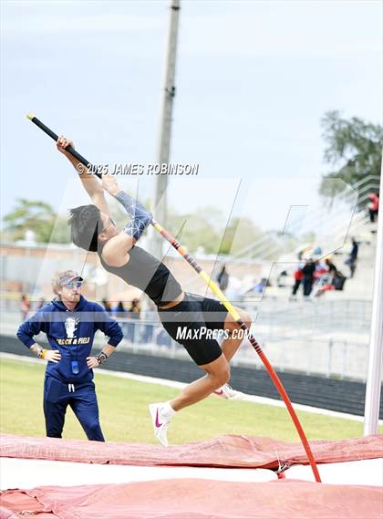 Thumbnail 1 in Lewis James Invitational (Pole Vault) photogallery.