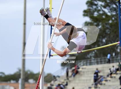 Thumbnail 2 in Lewis James Invitational (Pole Vault) photogallery.