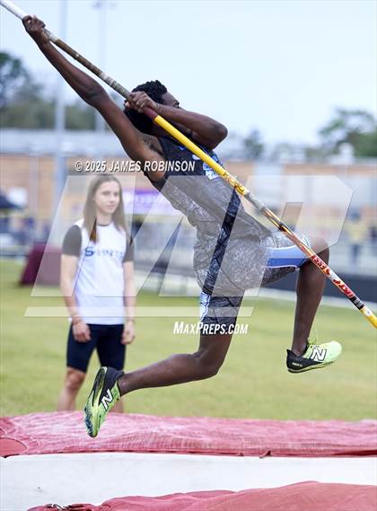 Thumbnail 1 in Lewis James Invitational (Pole Vault) photogallery.