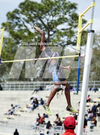 Thumbnail 1 in Lewis James Invitational (Pole Vault) photogallery.