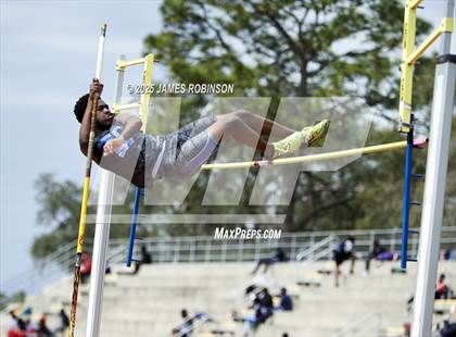 Thumbnail 1 in Lewis James Invitational (Pole Vault) photogallery.
