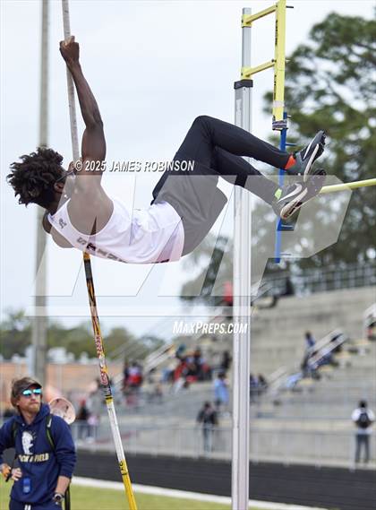 Thumbnail 3 in Lewis James Invitational (Pole Vault) photogallery.