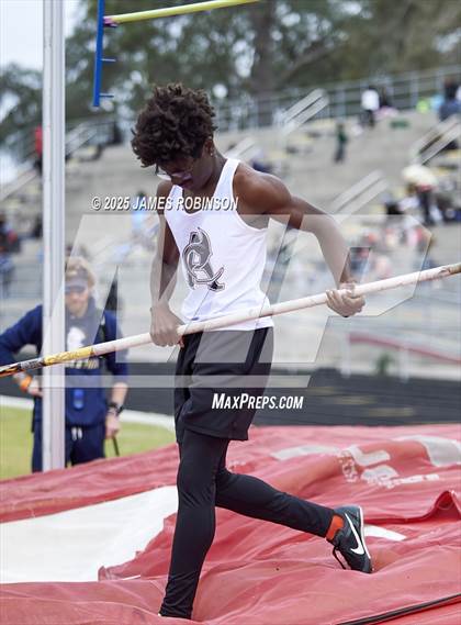 Thumbnail 1 in Lewis James Invitational (Pole Vault) photogallery.