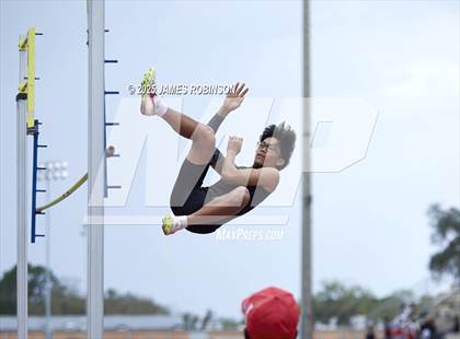 Thumbnail 2 in Lewis James Invitational (Pole Vault) photogallery.