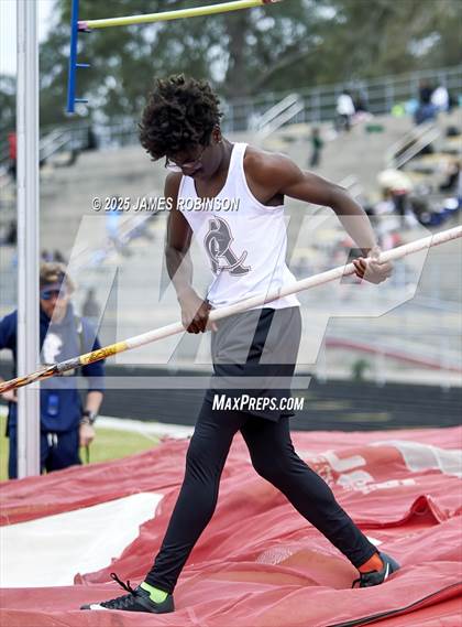 Thumbnail 3 in Lewis James Invitational (Pole Vault) photogallery.