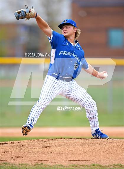 Thumbnail 3 in Farmington @ Fremont photogallery.