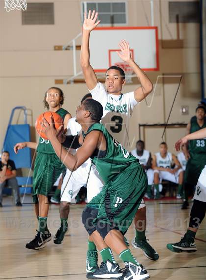 Thumbnail 1 in Perris vs. Green Valley (MaxPreps Holiday Classic) photogallery.
