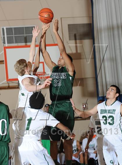 Thumbnail 2 in Perris vs. Green Valley (MaxPreps Holiday Classic) photogallery.
