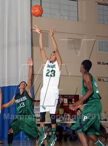 Thumbnail 2 in Perris vs. Green Valley (MaxPreps Holiday Classic) photogallery.